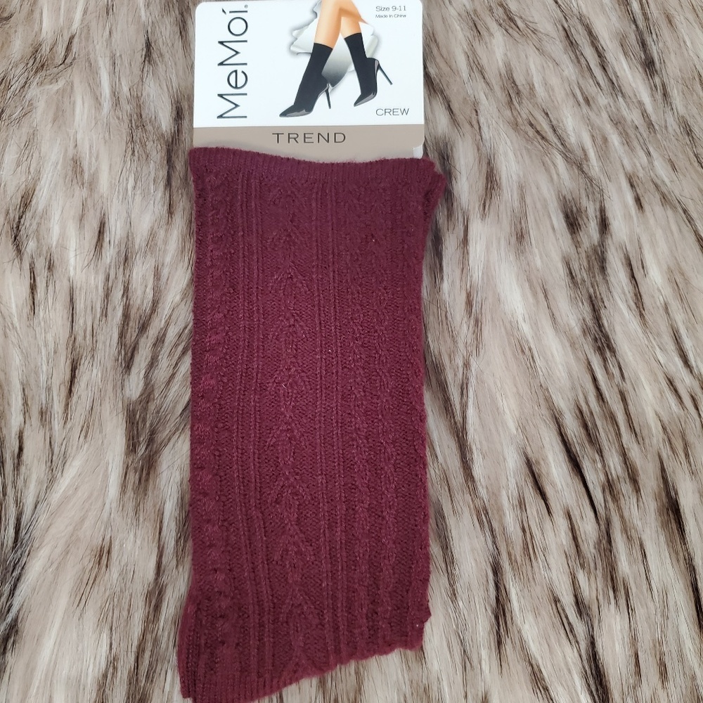 MEMOí Classic Day Knit Burgundy Crew Socks